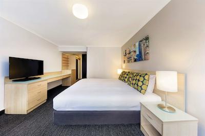 تراولج هتل اسیدنی وینیارد