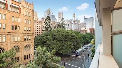 تراولج هتل اسیدنی وینیارد