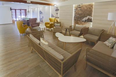 نپتونو هتل اند اپارتمنتز