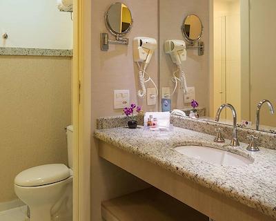 هتل کوالیتی ریو بارا دا تیجوکا