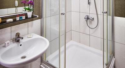 ایرپورت گونش هتل مرتر