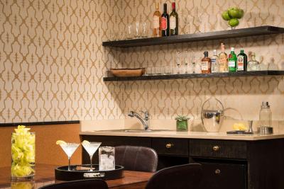 جیلد هال ا دمپسُن هتل