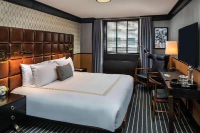 جیلد هال ا دمپسُن هتل