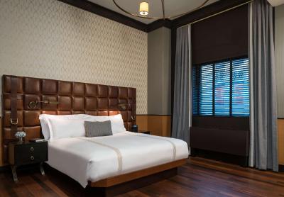 جیلد هال ا دمپسُن هتل