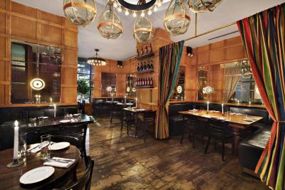 جیلد هال ا دمپسُن هتل