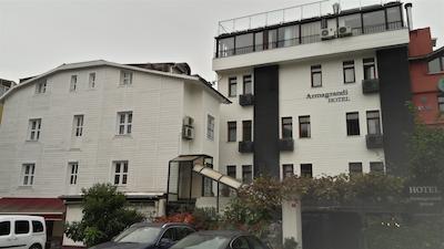 آرماگراندی اسپینا هتل-اسپشیال کتگوری