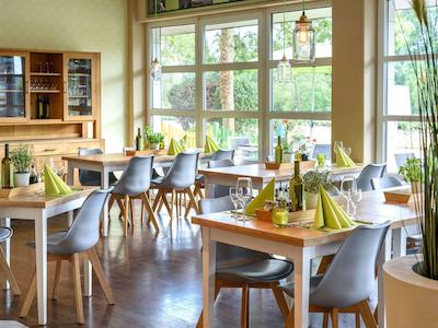 ایبیز استیلز رجنسبورگ