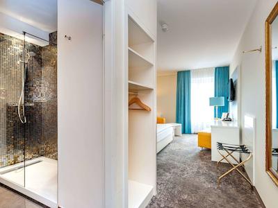 ایبیز استیلز رجنسبورگ