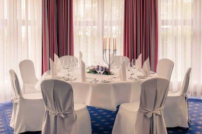 مرکور هتل ارفورت آلتستادت