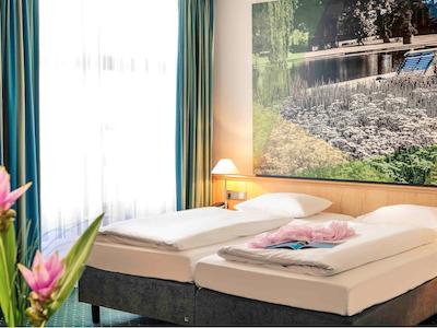 مرکور هتل ارفورت آلتستادت