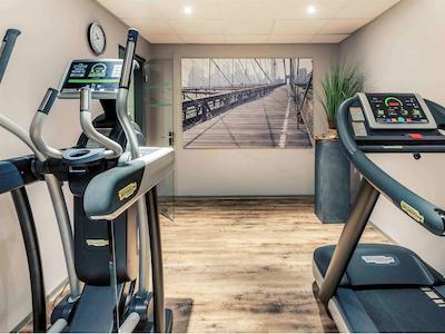 مرکور هتل ارفورت آلتستادت