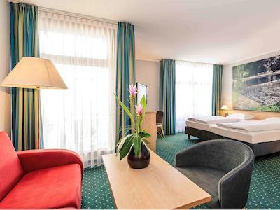 مرکور هتل ارفورت آلتستادت