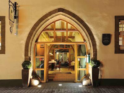 مرکور هتل ارفورت آلتستادت