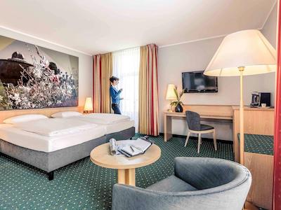 مرکور هتل ارفورت آلتستادت