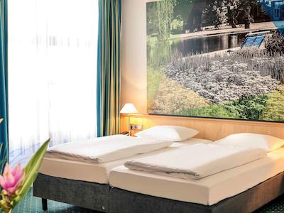 مرکور هتل ارفورت آلتستادت