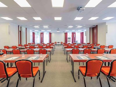 مرکور هتل ارفورت آلتستادت