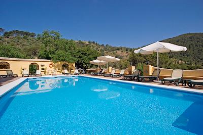 هتل کرتیجو لا رینا