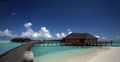 اولهوولی بیچ اند اسپا