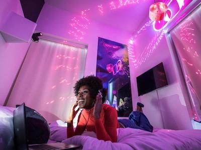 ایبیز استیلز لاوسان سنتر مادهوس