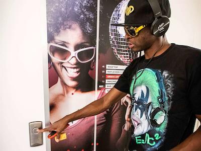 ایبیز استیلز لاوسان سنتر مادهوس