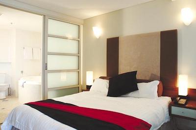 اُاکز امباسی