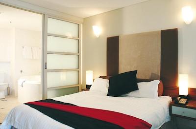 اُاکز امباسی