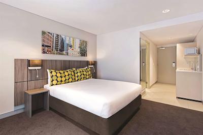 تراولج هتل اسیدنی