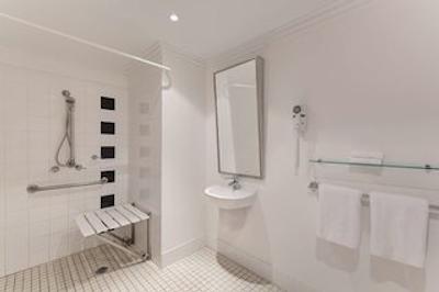 تراولج هتل اسیدنی