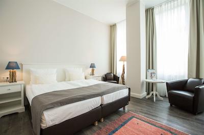 بست وسترن پلاس دئودر استرم هتل