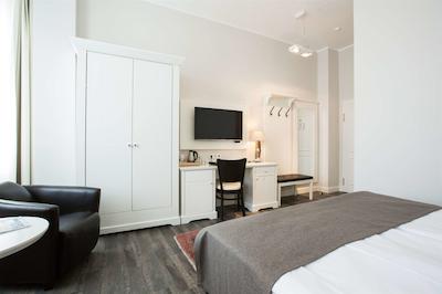 بست وسترن پلاس دئودر استرم هتل