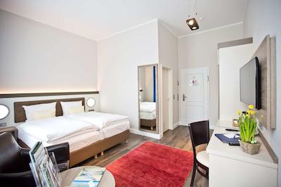 بست وسترن پلاس دئودر استرم هتل