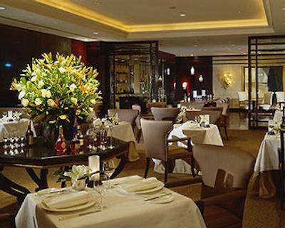 فور اسیسُنز هتل اسیدنی