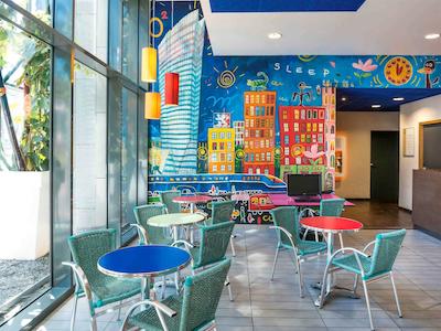 ایبیز بوجت لین سنتر-گار پارت-دیو