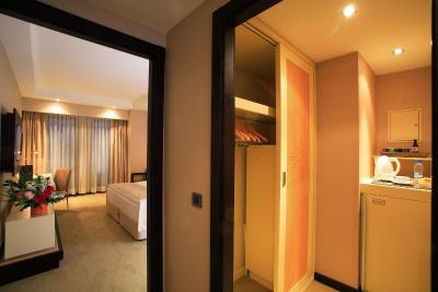 هالیدی این استانبول ایرپورت هتل