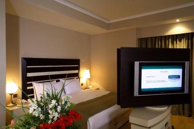 هالیدی این استانبول ایرپورت هتل