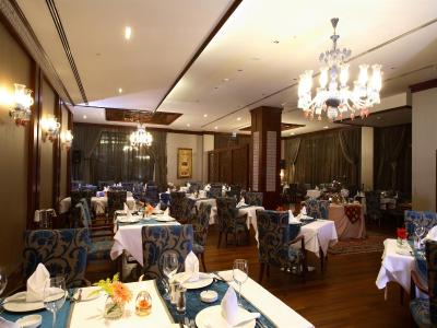 هالیدی این استانبول ایرپورت هتل