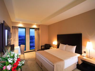 هالیدی این استانبول ایرپورت هتل