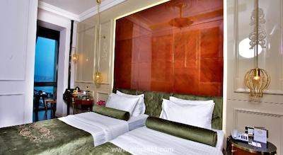 تکسیم استار هتل