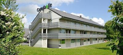 هتل رستاورانت کمپانیل پنت-ا-موسن