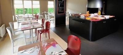 هتل رستاورانت کمپانیل پنت-ا-موسن