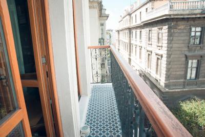 آکا لاش تکسیم هتل