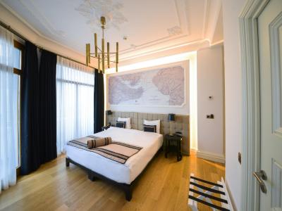 آکا لاش تکسیم هتل