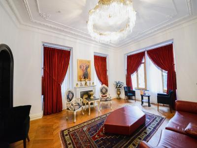 آکا لاش تکسیم هتل