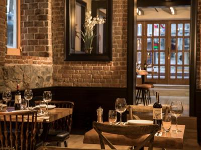 آکا لاش تکسیم هتل