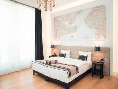 آکا لاش تکسیم هتل