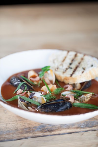 گولدن تولیپ استراندهتل وستدوین