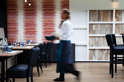 گولدن تولیپ استراندهتل وستدوین