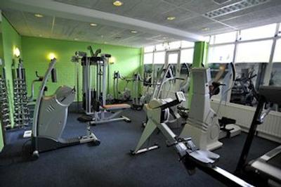 گولدن تولیپ استراندهتل وستدوین