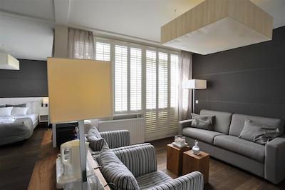 گولدن تولیپ استراندهتل وستدوین