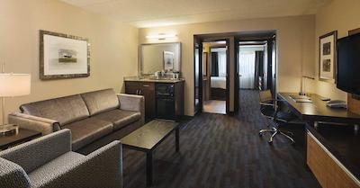 هیلتون سویتز وینیپگ آیرپرت